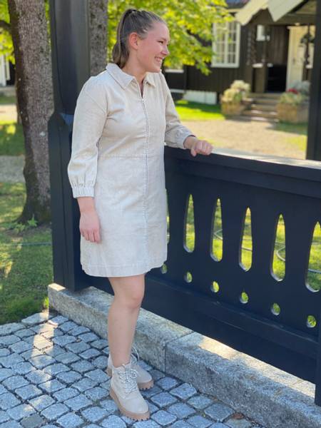 Bilde av Part Two Eyvor Dress Cement