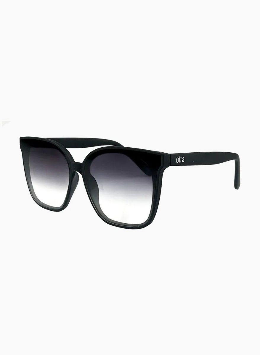 Otra Eyewear Betty Black/Smoke
