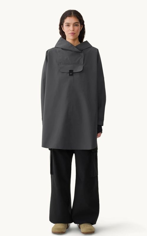 BLÆST Bergen Poncho Dark Cloud