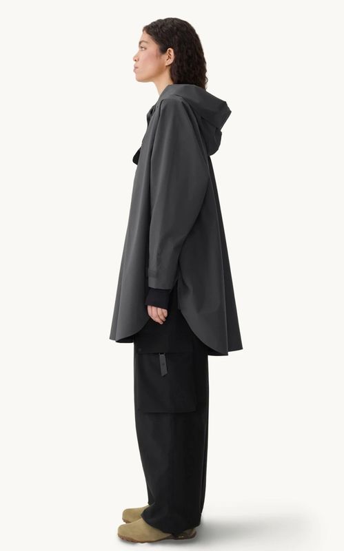 BLÆST Bergen Poncho Dark Cloud