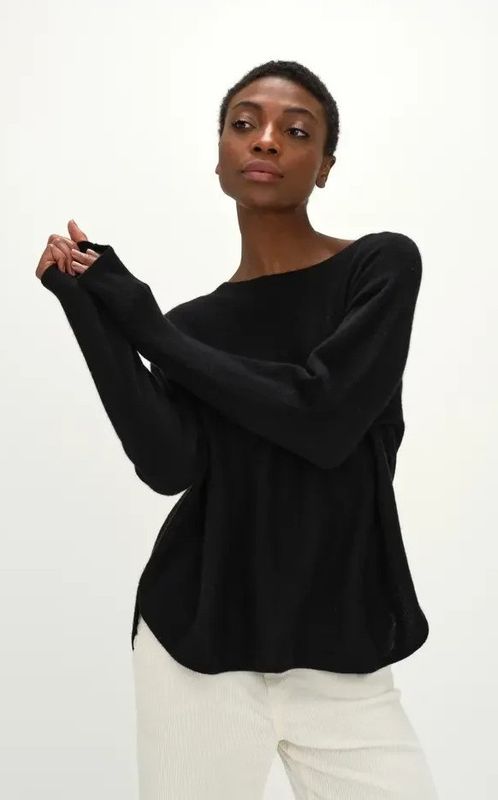 Davida Curved Sweater Black